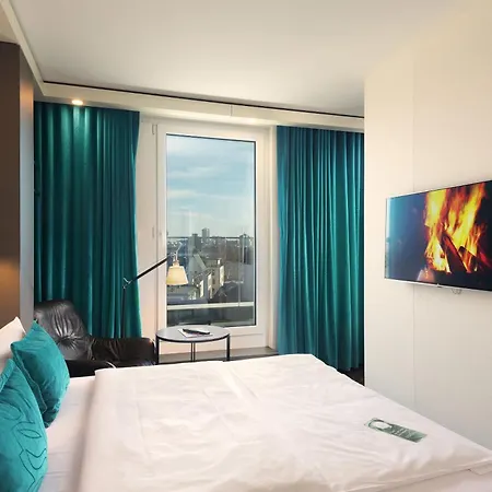 One Frankfurt-roemer Szálloda 3*