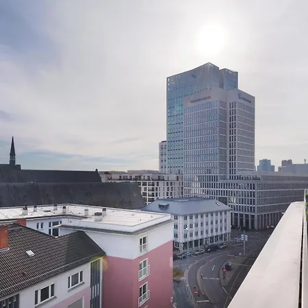 Szálloda One Frankfurt-roemer 3*