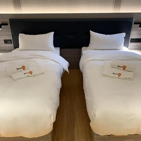 Hotel Mooncity & Boardinghouse