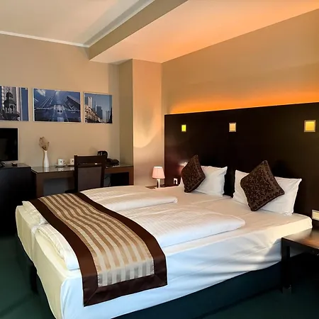 Lumiere An Der Messe Otel 4*