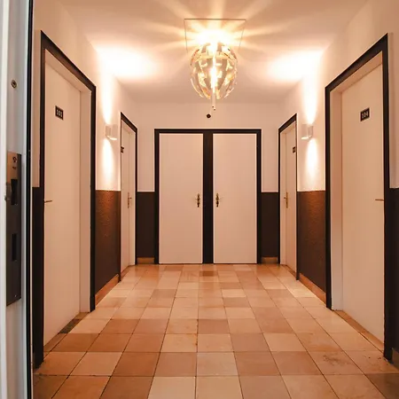 מלון Ento Hotelwestend 5*