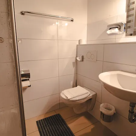 Ento Hotelwestend מלון