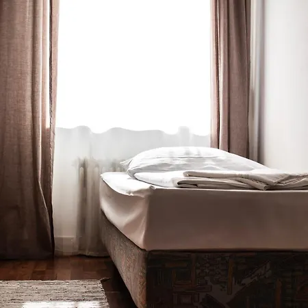 מלון Ento Hotelwestend 5*
