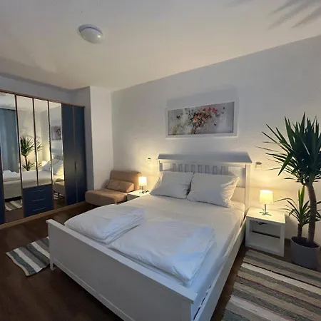 Whiteapartment *