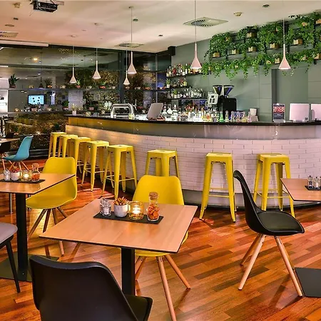 Hotel Frankfurt Messe Affiliated By Melia 4*