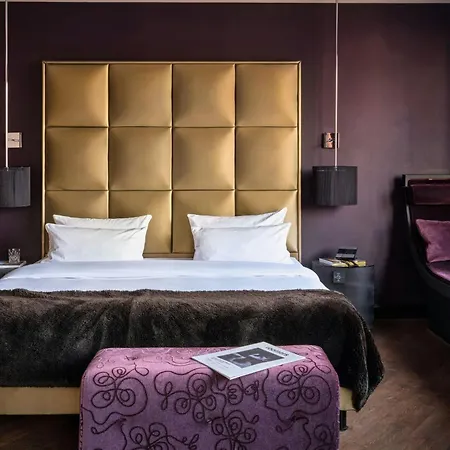 Roomers Frankfurt, Autograph Collection פרנקפורט