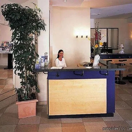 Comfort Frankfurt Station 3*