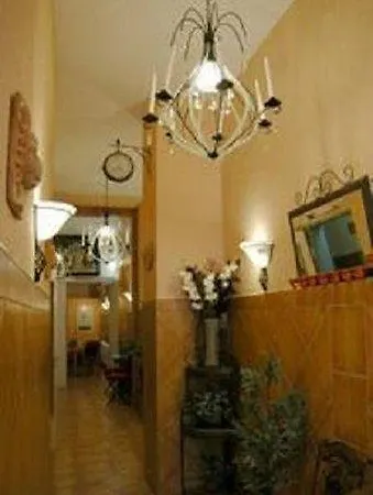 Hotel West