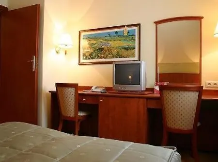 Frankfurt Hotel 3*