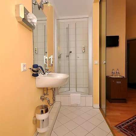 Hotel Apadana Frankfurt Francfort-sur-le-Main