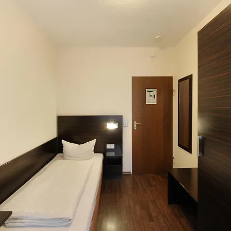 Fair Frankfurt - Europaallee Messe Hotell 3*