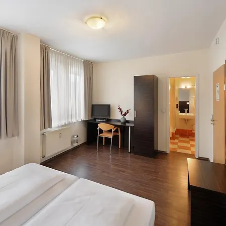 Fair Frankfurt - Europaallee Messe Hotell 3*