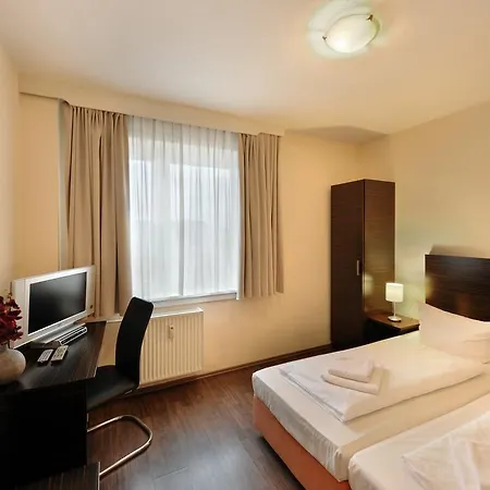 Fair Frankfurt - Europaallee Messe 3* Frankfurt am Main