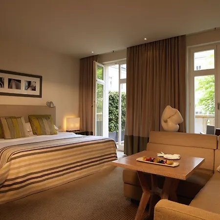 Rocco Kennedy Frankfurt nad Mohanem