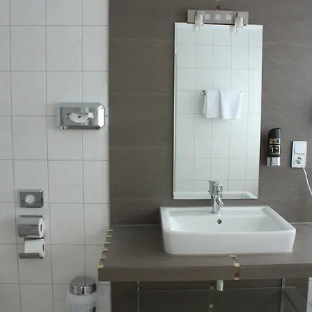 Hotell Fair Frankfurt - Europaallee Messe