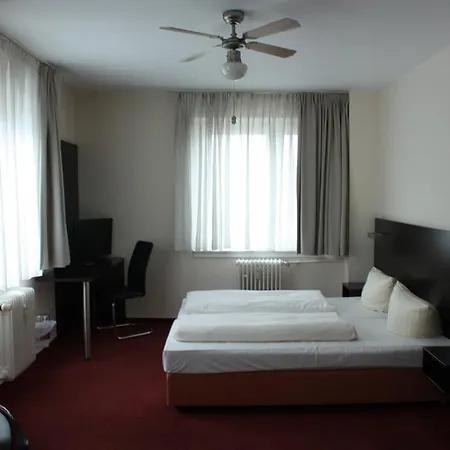 Hotell Fair Frankfurt - Europaallee Messe