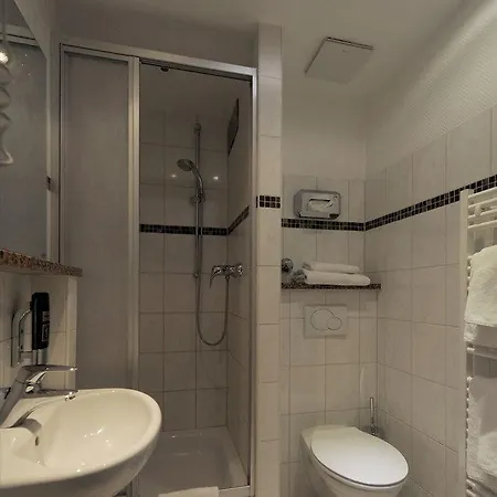 Hotell Fair Frankfurt - Europaallee Messe