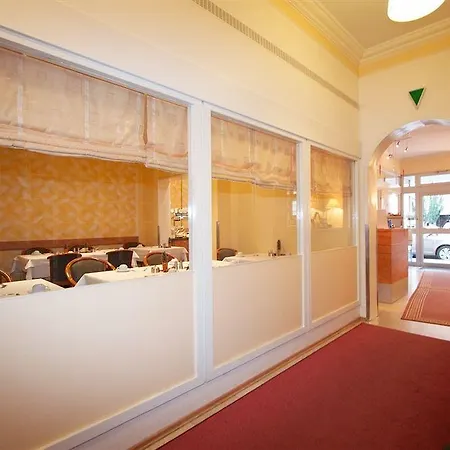 Falk Hotell