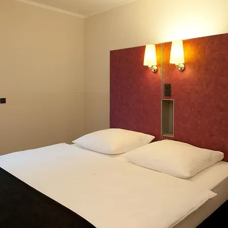Topas Frankfurt 3*