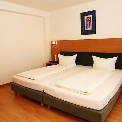 Memphis 4*