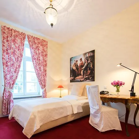 Aparthotel Dirazi & Gmbh 4*