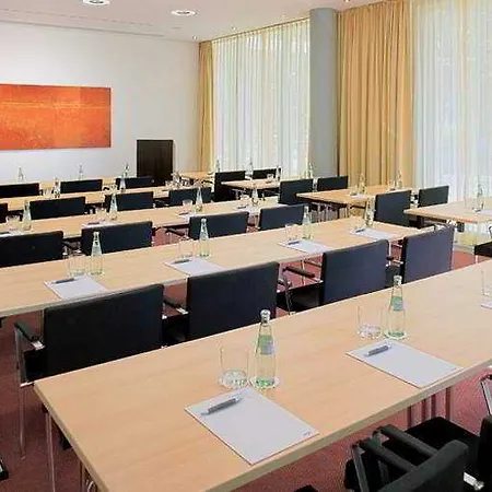 Doubletree By Hilton Frankfurt Niederrad מלון 4*