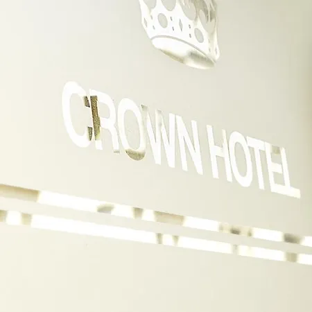 Отель Crown 2*