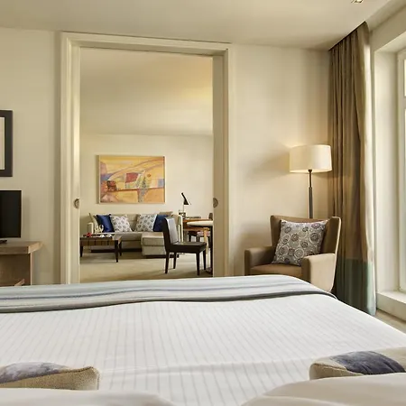 Rocco Kennedy Hotel Frankfurt nad Mohanem