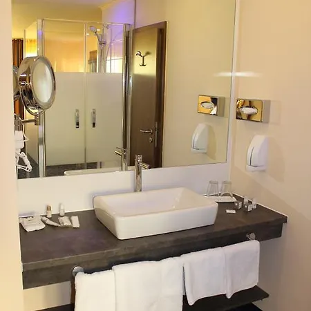 Grand Empire Hotel 4*