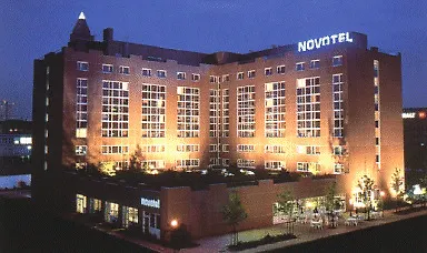 ホテル ノボテル シティ 4*