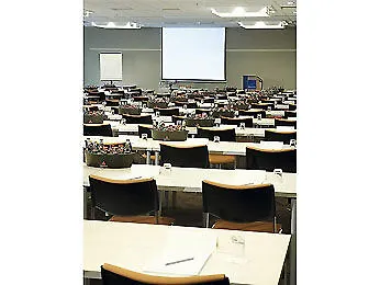 Novotel Frankfurt 4*