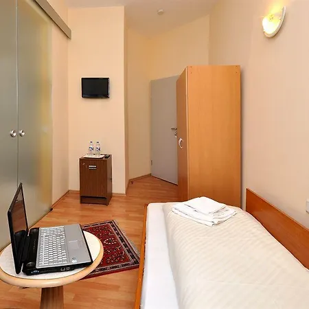 Hotel Apadana Frankfurt Francfort-sur-le-Main