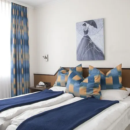 Am Dom Hotel 3*