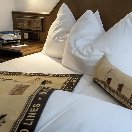 Hotel Am Dom 3*