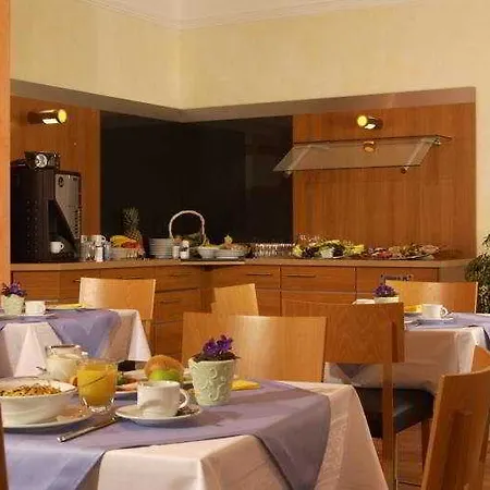 Senator Hotel 3*