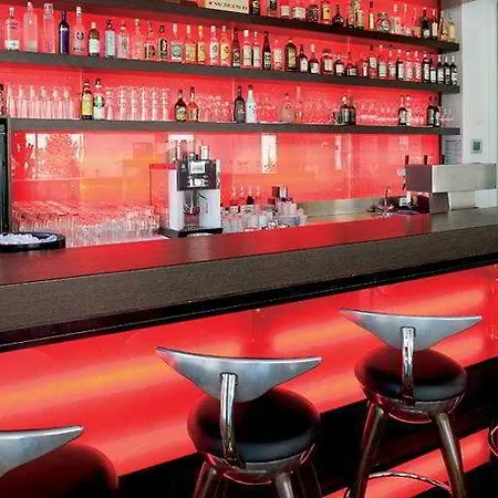 Doubletree By Hilton Frankfurt Niederrad מלון 4*