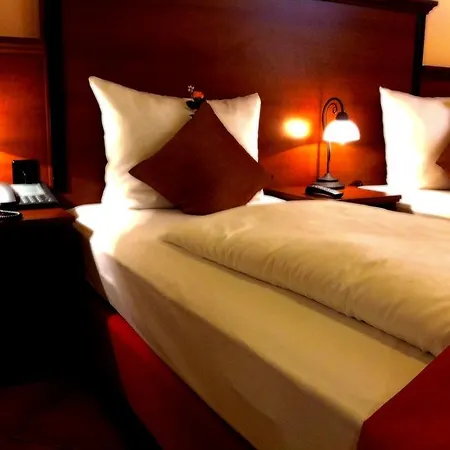West Hotel