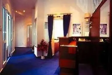 Pauli Hotel 2*