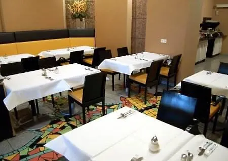 Grand Downtown Hotell 4*