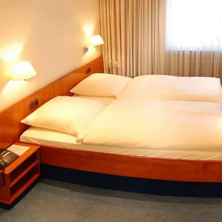 Hotel Klein Frankfurt 3*