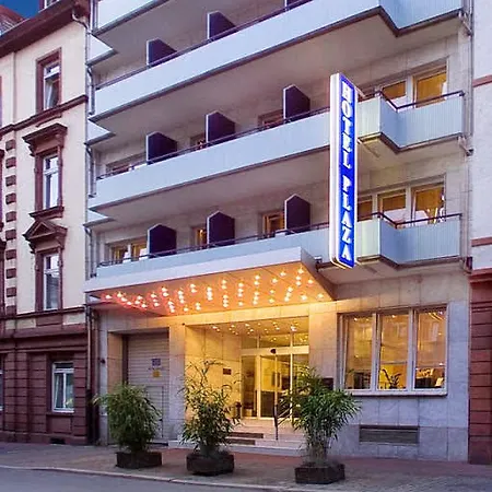 Plaza Hotel 3*