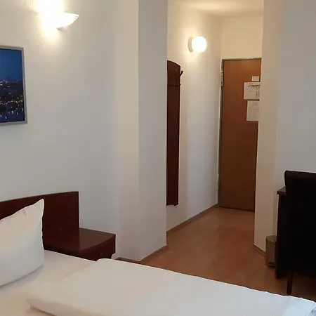 Hotell Aurelia 2*