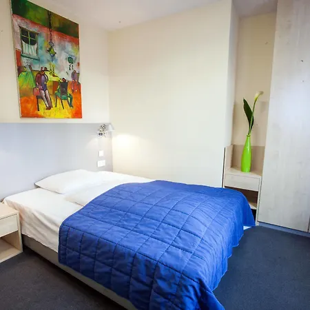 Hotel Muenchner Hof 3*