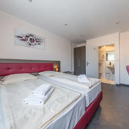 Klein Frankfurt 3*