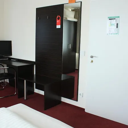 Fair Frankfurt - Europaallee Messe Hotell 3*