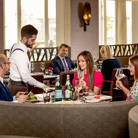 Rocco Kennedy Hotel Frankfurt nad Mohanem