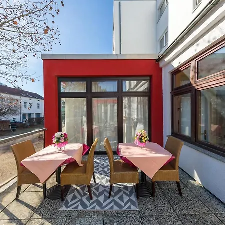 Hotel Klein Frankfurt 3*