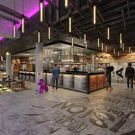 Moxy Frankfurt East Otel 3*
