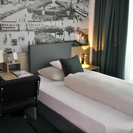 Living Frankfurt Hotel 4*