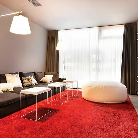 Living Frankfurt Otel 4*